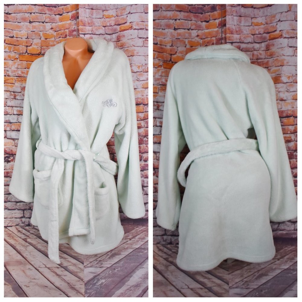 Victorias Secret M/L ANGEL Cozy Short Robe Super Plush & Soft Light Green